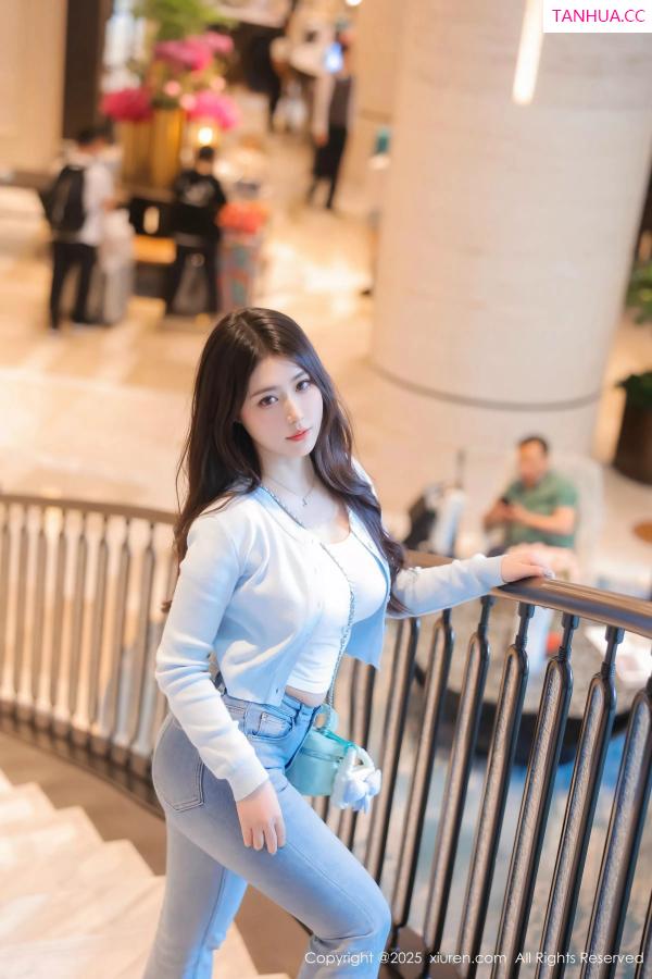   [XiuRen]高清写真图 2025.06.23 No.10450 蛋蛋宝 魅惑黑丝第4张图片